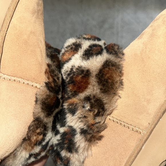 Leopard UGGS - Picture 6 of 6